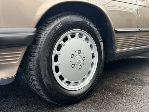 Used 1987 Mercedes-Benz 560 SL image 36