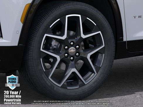 New 2026 Chevrolet Traverse High Country w/ LPO, Floor Liner Package image 9