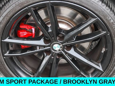 Used 2023 BMW 330i Sedan w/ M Sport Package RWD image 11