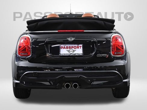 Certified 2022 MINI Cooper S image 8