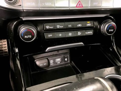 Used 2020 Kia Stinger GT-Line w/ Sun & Sound Package AWD/4WD image 26