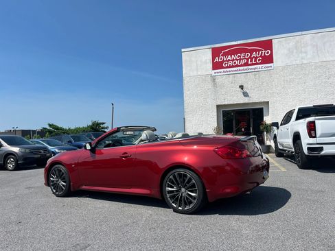 Used 2014 INFINITI Q60 Convertible w/ Premium Package RWD image 3