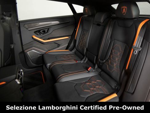 Used 2025 Lamborghini Urus SE image 39