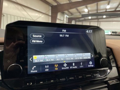 Used 2024 Nissan Pathfinder Platinum w/ Cargo Package AWD/4WD image 19