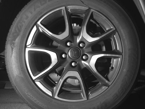 Used 2025 Jeep Compass Trailhawk AWD/4WD image 15