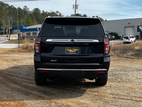Used 2023 Chevrolet Suburban High Country image 10
