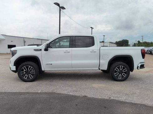 New 2026 GMC Sierra 1500 AT4 w/ AT4 Preferred Package AWD/4WD image 3
