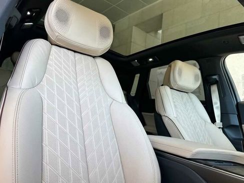 New 2026 Cadillac Lyriq Signature Sport w/ Nappa Leather Package image 17