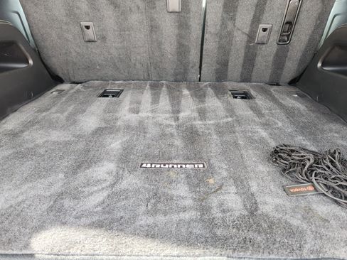 Used 2015 Toyota 4Runner SR5 image 31