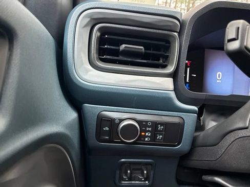 Used 2025 Ford Maverick XLT w/ XLT Luxury Package AWD/4WD image 28