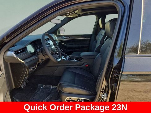 New 2025 Jeep Grand Cherokee L Overland w/ Luxury Tech Group IV image 10