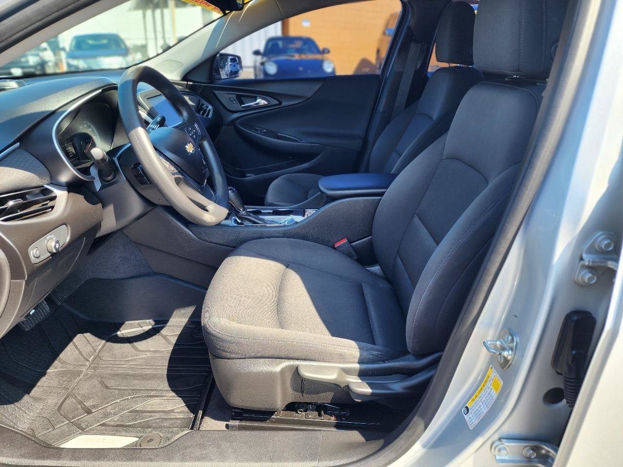 Used 2018 Chevrolet Malibu LS FWD image 13