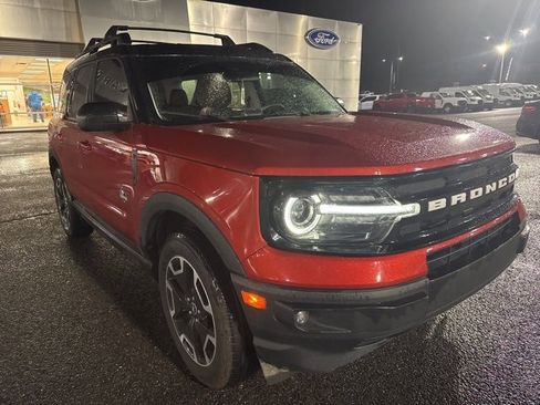 Used 2023 Ford Bronco Sport Outer Banks w/ Tech Package image 3