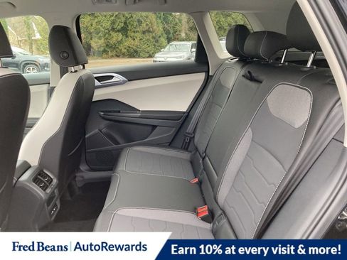 New 2026 Volkswagen Taos SE image 12