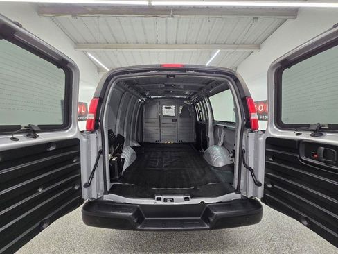 Used 2024 Chevrolet Express 2500 w/ Driver Convenience Package RWD image 16