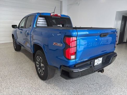 Used 2024 Chevrolet Colorado Z71 w/ Z71 Convenience Package 2 AWD/4WD image 5