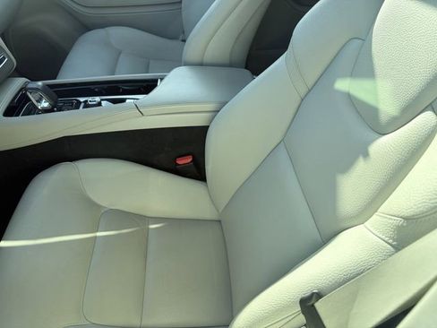 Used 2023 Volvo XC90 T8 Plus AWD/4WD image 6