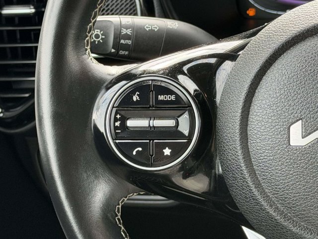 Used 2023 Kia Soul GT-Line FWD image 24