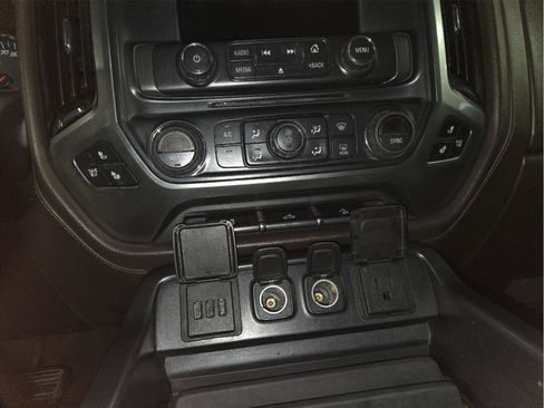 Used 2015 Chevrolet Silverado 1500 LTZ Z71 image 41