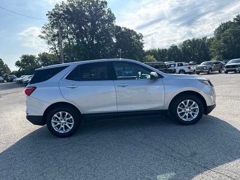 Used 2019 Chevrolet Equinox LT FWD image 15