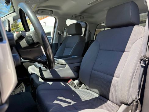 Used 2019 Chevrolet Silverado 1500 LT AWD/4WD image 23