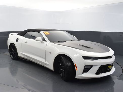 Used 2018 Chevrolet Camaro SS image 3