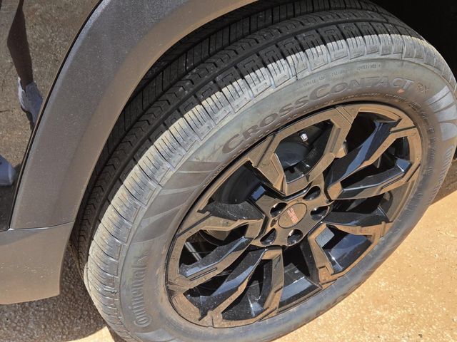 New 2027 GMC Terrain Elevation w/ Elevation Premium Package FWD image 7