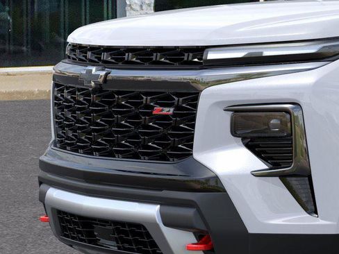 New 2026 Chevrolet Traverse Z71 w/ Driver Confidence Package image 13