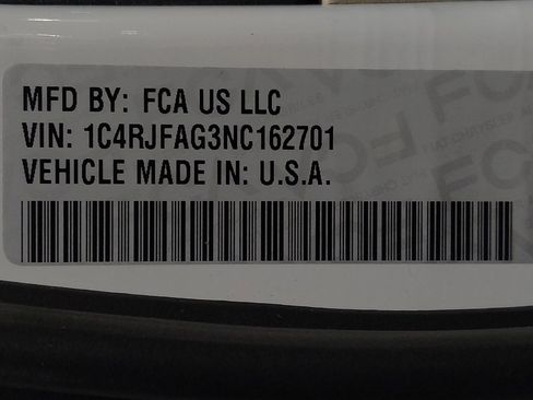 Used 2022 Jeep Grand Cherokee Laredo E w/ Security & Convenience Group image 33