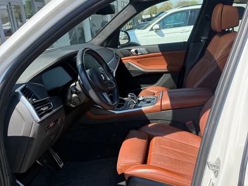 Certified 2022 BMW X7 xDrive40i w/ M Sport Package image 2