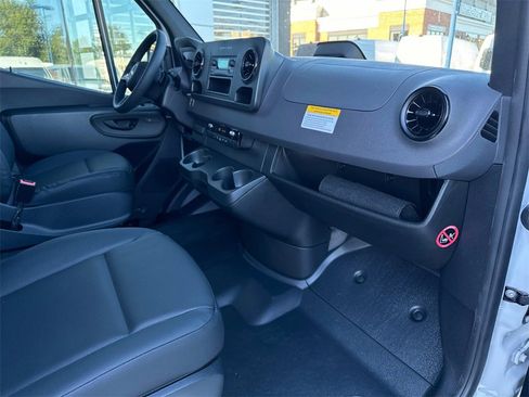 New 2025 Mercedes-Benz Sprinter 2500 image 13