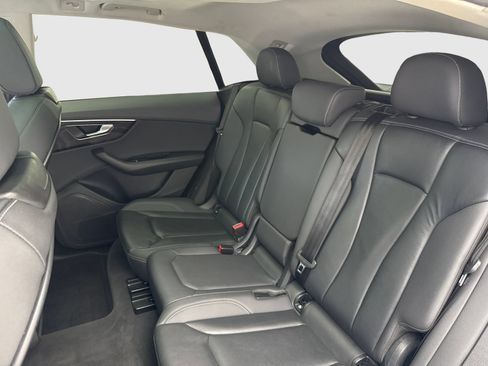 Used 2023 Audi Q8 Premium w/ Convenience Package AWD/4WD image 38