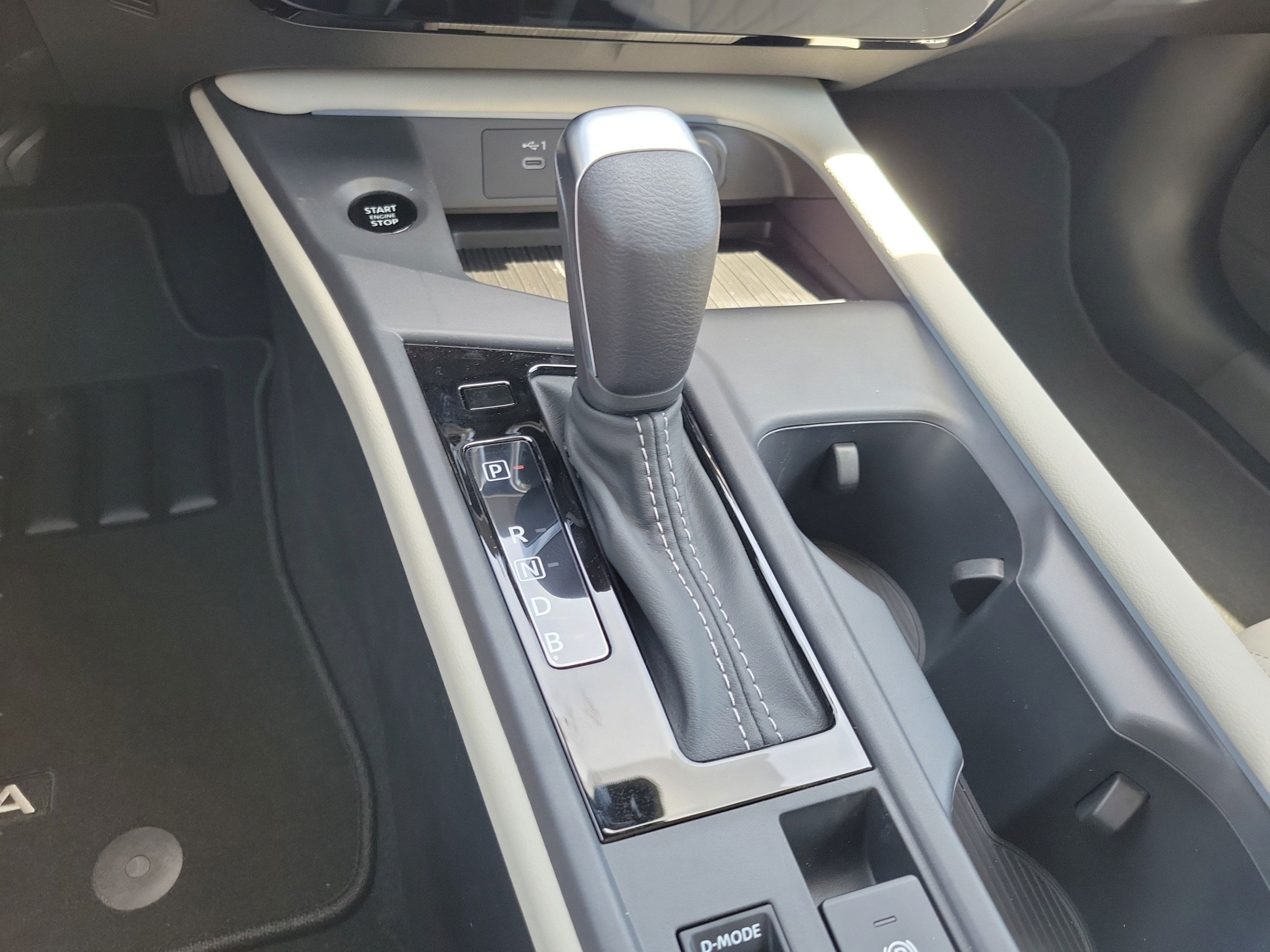 Used 2026 Nissan Sentra SL w/ Floor Mat Package FWD image 29