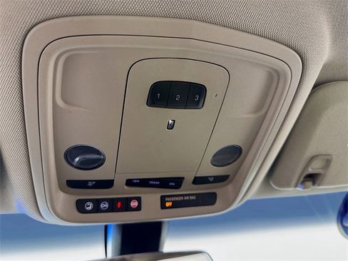 Used 2018 Cadillac XTS Luxury image 18