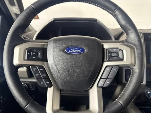Certified 2020 Ford F150 Lariat w/ FX4 Off-Road Package AWD/4WD image 18
