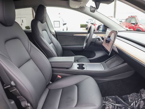 Used 2023 Tesla Model Y Long Range AWD/4WD image 15