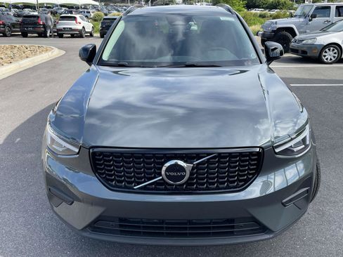 New 2026 Volvo XC40 B4 Core w/ Climate Package image 2