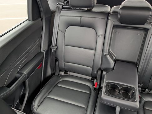 Used 2025 Ford Escape Platinum image 12