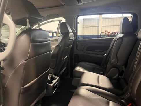 Used 2018 Honda Odyssey Touring image 17