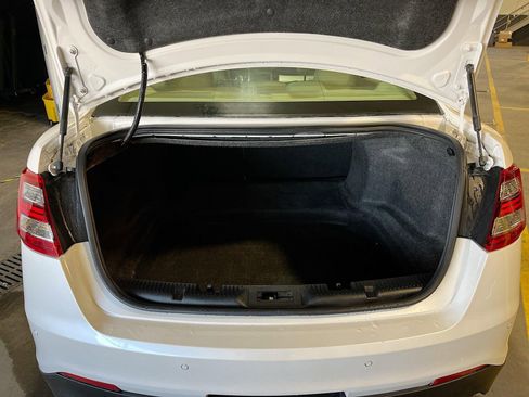 Used 2018 Ford Taurus SEL w/ Equipment Group 201A image 25