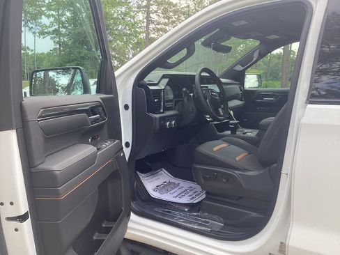 New 2026 GMC Sierra 1500 AT4 w/ AT4 Premium Package AWD/4WD image 14