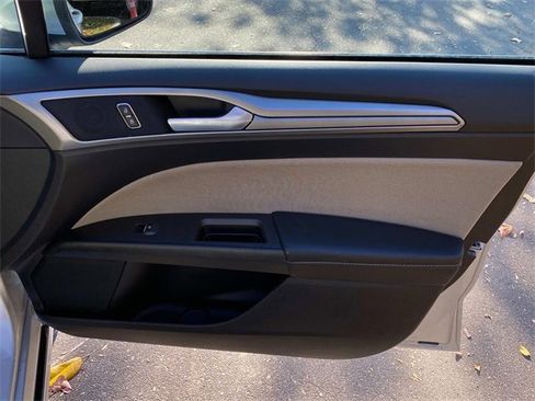 Used 2018 Ford Fusion S image 34