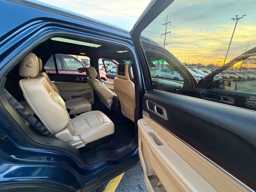 Used 2017 Ford Explorer Limited w/ Equipment Group 301A FWD image 25