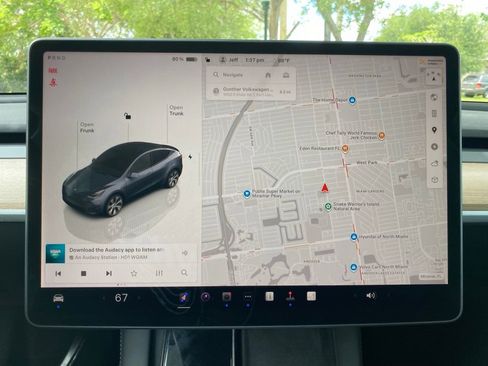 Used 2023 Tesla Model Y Performance AWD/4WD image 24