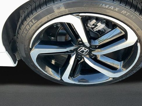 Used 2022 Honda Accord Sport image 10