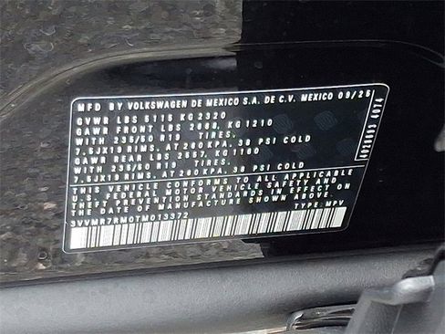 New 2026 Volkswagen Tiguan SE image 11