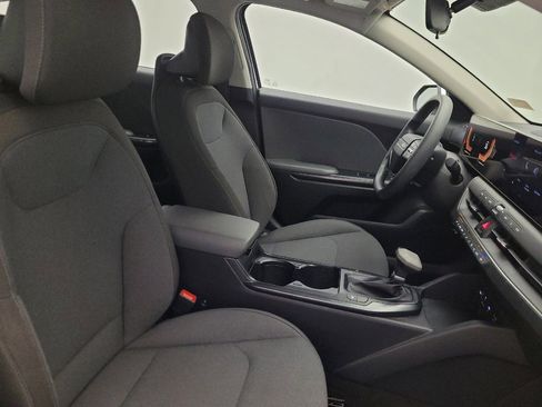 Used 2025 Kia K4 FWD image 21