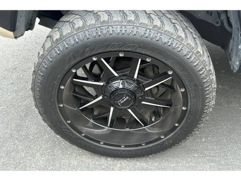 Used 2019 Toyota Tacoma TRD Off-Road RWD image 4