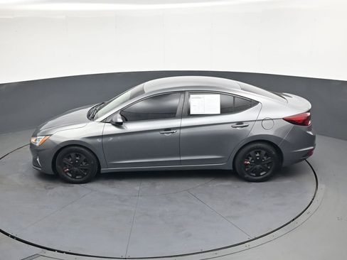 Used 2020 Hyundai Elantra SE FWD image 34