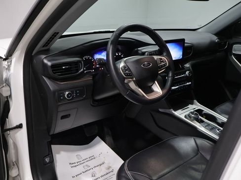 Used 2021 Ford Explorer Limited image 13